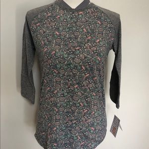 NWT XS LuLaRoe Randy Baseball Tee.